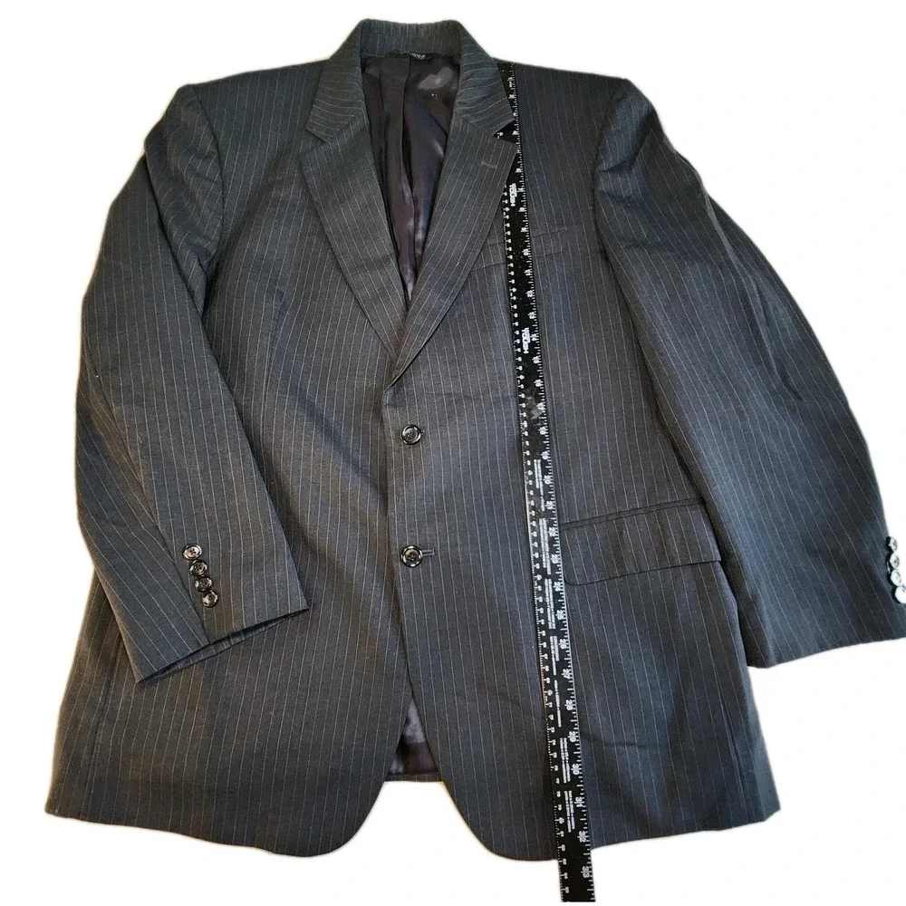 JOS A BANK 2 PC Wool Suit Mens 46R 41R 42 x 28 Gray Chalk Striped Pleated Cuffed
